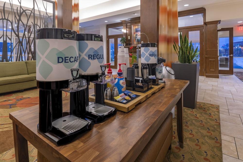 Hilton Garden Inn Devens Common Bagian luar foto